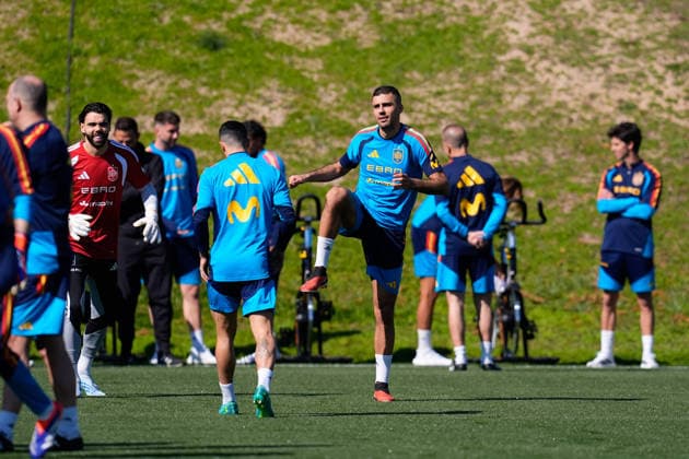 March 24, 2026, Las Rozas, Madrid, Spain: Rodri during the training session of Spain Team ahead of the International Friendly, Länderspiel, Nationalmannschaft match against Serbia at Ciudad del Futbol on March 24, 2026, in Las Rozas, Madrid, Spain. Las Rozas Spain - ZUMAa181 20260324_zaa_a181_001 Copyright: xDennisxAgyemanx
