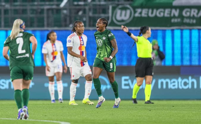 GER, Wolfsburg, VfL Wolfsburg vs Olympique Lyon, Women s Champions League, Fussball, UEFA, Spielzeit 2025 2026, AOK Arena, Viertelfinale, Hinspiel im Bild: Lineth Beerensteyn (VfL Wolfsburg Frauen 9), Tor, Jubel und Freude, Emotionen, 1:0 DFB DFL REGULATIONS PROHIBIT ANY USE OF PHOTOGRAPHS AS IMAGE SEQUENCES AND OR QUASI-VIDEO, 24.03.2026 Copyright: HMBxMedia HendrikxHamelau