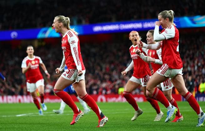 Stina Blackstenius of Arsenal celebrates scoring a goal after making the score 1-0. Arsenal Women v Chelsea Women, UEFA Women s Champions League, Quarter Final, First Leg, Football, Emirates Stadium, London, UK - 24 Mar 2026London Emirates Stadium United Kingdom EDITORIAL USE ONLY No use with unauthorised audio, video, data, fixture lists, club league logos or live services. Online in-match use limited to 120 images, no video emulation. No use in betting, games or single club league player publications. Copyright: xJamesxMarsh Shutterstockx 16787096ai