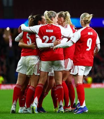 Stina Blackstenius of Arsenal celebrates scoring a goal after making the score 1-0. Arsenal Women v Chelsea Women, UEFA Women s Champions League, Quarter Final, First Leg, Football, Emirates Stadium, London, UK - 24 Mar 2026London Emirates Stadium United Kingdom EDITORIAL USE ONLY No use with unauthorised audio, video, data, fixture lists, club league logos or live services. Online in-match use limited to 120 images, no video emulation. No use in betting, games or single club league player publications. Copyright: xJamesxMarsh Shutterstockx 16787096ak