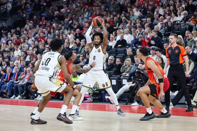 Braian Angola (LDLC ASVEL Villeurbanne, 06) mit Paul Eboua (LDLC ASVEL Villeurbanne, 00) und Xavier Rathan-Mayes (FC Bayern Basketball, 04), mit Oscar da Silva (FC Bayern Basketball, 01), GER, FC Bayern Basketball vs. LDLC ASVEL Villeurbanne, Basketball, Euroleague, 34. Spieltag, Saison 2025 2026, 26.03.2026, GER, FC Bayern Basketball vs. LDLC ASVEL Villeurbanne, Basketball, Euroleague, 34. Spieltag, Saison 2025 2026, 26.03.2026 Muenchen Copyright: xEibner-Pressefoto JennixMaulx EP_JML