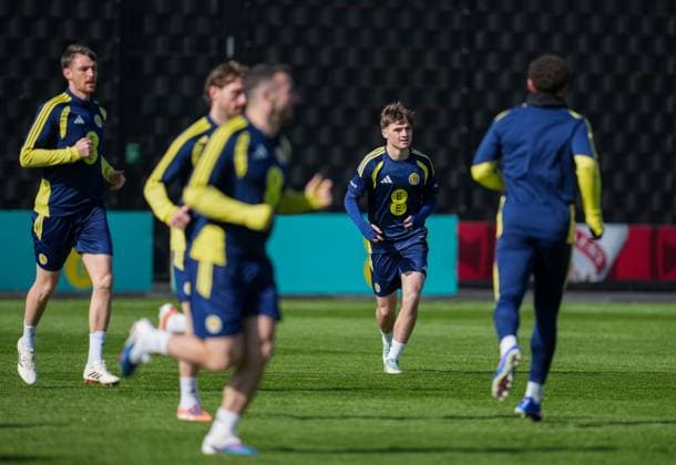Findlay Curtis of Scotland with team mates Scotland Training Session, International Friendly, Länderspiel, Nationalmannschaft Football, Hampden Park, Glasgow, Scotland, UK - 27 Mar 2026Glasgow Hampden Park United Kingdom EDITORIAL USE ONLY No use with unauthorised audio, video, data, fixture lists, club league logos or live services. Online in-match use limited to 120 images, no video emulation. No use in betting, games or single club league player publications. Copyright: xStuartxWallace Shutterstockx 16788915ag