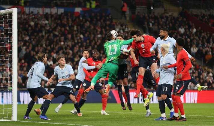 . - England v Uruguay, International Friendly, Länderspiel, Nationalmannschaft Wembley Stadium, London, UK - 27th March 2026. Daniel Weir Crystal Pix Harry Maguire of England national team, Nationalteam challenges for the ariel ball with Fernando Muslera of Uruguay National Team. - England v Uruguay, International Friendly, Wembley Stadium, London, UK - 27th March 2026. Daniel Weir Crystal Pix London Wembley Stadium UK Copyright: xDanielxWeirx CP_England_Uruguay_270326_DW13