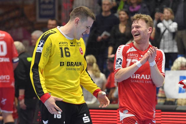 Jubel, Freude nach dem Sieg; Nebojsa Simic (Torwart MT Melsungen 16) und Timo Kastening (MT Melsungen 73) (R) , GER, MT Melsungen - THW Kiel, Handball, 1. Bundesliga, 26. Spieltag, Saison 2025 2026, 27.03.2026, GER, MT Melsungen - THW Kiel, Handball, 1. Bundesliga, 26. Spieltag, Saison 2025 2026, 27.03.2026 Kassel Copyright: xEibner-Pressefotox xRolandxSippex EP_RSL
