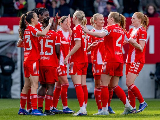 Die Muenchnerinnen bejubel mit Natalia Padilla Bidas (FC Bayern Muenchen Frauen, 23) deren Tor zum 2:0 GER, FC Bayern Muenchen Frauen vs. 1. FC Nuernberg, Fussball, Google Pixel Frauen-Bundesliga, 22. Spieltag, Saison 2025 2026, 28.03.2026. (DFL DFB REGULATIONS PROHIBIT ANY USE OF PHOTOGRAPHS as IMAGE SEQUENCES and or QUASI-VIDEO). GER, FC Bayern Muenchen Frauen vs. 1. FC Nuernberg, Fussball, Google Pixel Frauen-Bundesliga, 22. Spieltag, Saison 2025 2026, 28.03.2026. Muenchen Copyright: xEibner-Pressefoto HeikexFeinerx EP_HFR