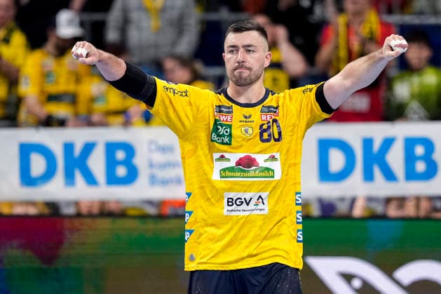 Jannik Kohlbacher (RNL, 80), Spieler der Rhein-Neckar-Löwen, jubelt über ein Tor, Jubel, jubeln, Torjubel, Torerfolg, celebrate the goal, goal, celebration, jubelt ueber das Tor, Freuen, Freude, freut sich, optimistisch, positiv, Spielszene, Highlight, Einzelbild, Einzelfoto, Aktion, Action, 28.03.2026, Mannheim (Deutschland), Handball, Bundesliga, Rhein-Neckar Löwen - HSG Wetzlar