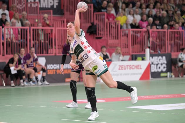 Lara Daeuble (FrischAuf Goeppingen, 95) beim 7-Meter TusSies Metzingen vs. FrischAuf Goeppingen , Handball, Alsco HBF, 21.Ligaspieltag, Saison 2025 2026, 28.03.2026 TusSies Metzingen vs. FrischAuf Goeppingen , Handball, Alsco HBF, 21.Ligaspieltag, Saison 2025 2026, 28.03.2026 Tuebingen Copyright: xEibner-Pressefoto TobiasxBaurx EP_TBR