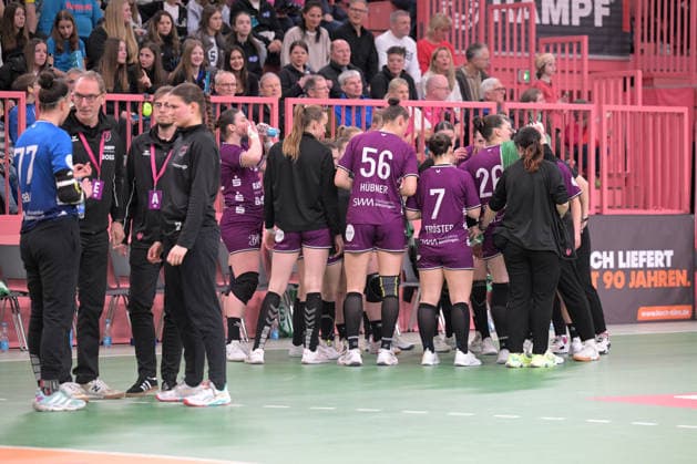 Time Out TusSies TusSies Metzingen vs. FrischAuf Goeppingen , Handball, Alsco HBF, 21.Ligaspieltag, Saison 2025 2026, 28.03.2026 TusSies Metzingen vs. FrischAuf Goeppingen , Handball, Alsco HBF, 21.Ligaspieltag, Saison 2025 2026, 28.03.2026 Tuebingen Copyright: xEibner-Pressefoto TobiasxBaurx EP_TBR