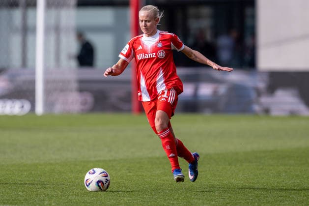 Pernille Harder (FC Bayern Muenchen Frauen, 21) GER, FC Bayern Muenchen Frauen vs. 1. FC Nuernberg, Fussball, Google Pixel Frauen-Bundesliga, 22. Spieltag, Saison 2025 2026, 28.03.2026. (DFL DFB REGULATIONS PROHIBIT ANY USE OF PHOTOGRAPHS as IMAGE SEQUENCES and or QUASI-VIDEO). GER, FC Bayern Muenchen Frauen vs. 1. FC Nuernberg, Fussball, Google Pixel Frauen-Bundesliga, 22. Spieltag, Saison 2025 2026, 28.03.2026. Muenchen Copyright: xEibner-Pressefoto HeikexFeinerx EP_HFR