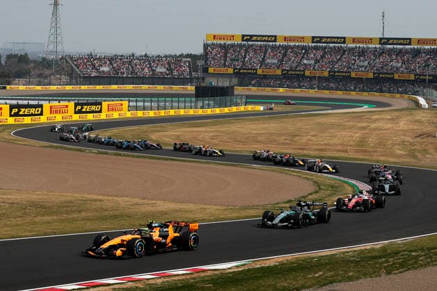 F1 - JAPANESE GRAND PRIX 2026 start of the race, depart, 81 PIASTRI Oscar (aus), McLaren F1 Team MCL40, action during the Formula 1 Japanese Grand Prix 2026, 3rd round of the 2026 Formula One World Championship, WM, Weltmeisterschaft from March 27 to 29, 2026 on the Suzuka Circuit, in Suzuka, Japan - SuzukaJapan Copyright: xDPPIx