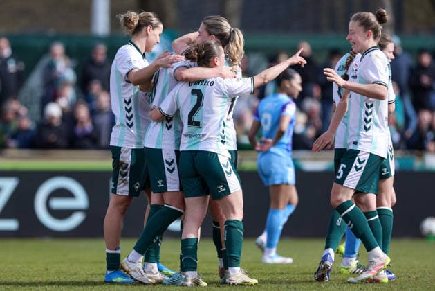 Spielerinnen des SV Werder Bremen mit Torjubel, Jubel, jubeln, jubelt, optimistisch, Spielszene, Highlight, Freude über das Tor zum 2:0, DIE DFB-RICHTLINIEN UNTERSAGEN JEGLICHE NUTZUNG VON FOTOS ALS SEQUENZBILDER UND ODER VIDEOÄHNLICHE FOTOSTRECKEN. DFB REGULATIONS PROHIBIT ANY USE OF PHOTOGRAPHS AS IMAGE SEQUENCES AND OR QUASI-VIDEO., 29.03.2026, Bremen (Deutschland), Fussball, Google Pixel Frauen-Bundesliga, SV Werder Bremen - SGS Essen