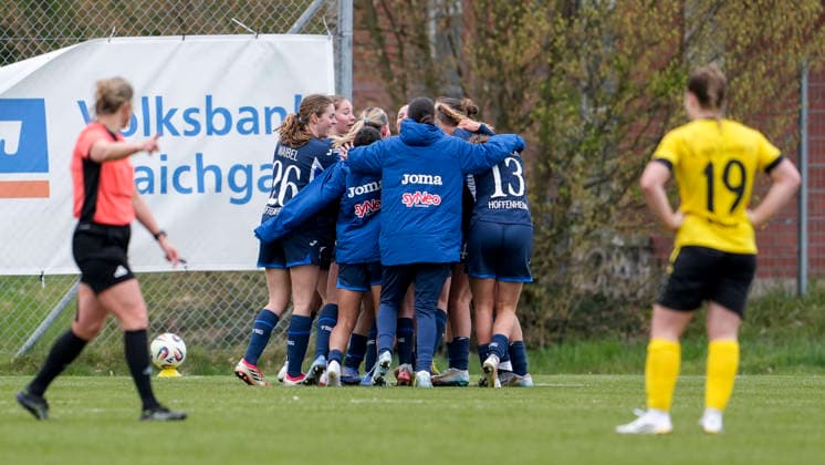 Spielerinnen der TSG 1899 Hoffenheim II (U20), jubeln über das Tor zum 1:0, Jubel, Torjubel, Torerfolg, celebrate the goal, goal, celebration, jubelt ueber das Tor, Freuen, Freude, freut sich, optimistisch, positiv, Spielszene, Highlight, Action, Aktion, 29.03.2026, St. Leon-Rot (Deutschland), Fussball, Frauen, Regionalliga Süd, TSG 1899 Hoffenheim U20 - SV 67 Weinberg, 29.03.2026, St. Leon-Rot (Deutschland), Fussball, Frauen, Regionalliga Süd, TSG 1899 Hoffenheim U20 - SV 67 Weinberg, DFB DFL REGULATIONS PROHIBIT ANY USE OF PHOTOGRAPHS AS IMAGE SEQUENCES AND OR QUASI-VIDEO.