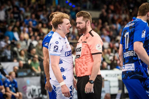 Lukas Hutecek (TBV Lemgo Lippe, 02) - sichtlich unzufirden mit Entscheidung des Unparteiischen GER, TVB Stuttgart - TBV Lemgo Lippe, DAIKIN HBL, Handball, Bundesliga, 26. Spieltag, Spielzeit 2025 2026, 29.03.2026 GER, TVB Stuttgart - TBV Lemgo Lippe, DAIKIN HBL, Handball, Bundesliga, 26. Spieltag, Spielzeit 2025 2026, 29.03.2026 Stuttgart Copyright: xSandyxDinkelackerx EP_SDR