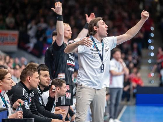 Johannes Sellin, Cheftrainer (HC Erlangen) gibt lautstark Anweisungen, Frisch Auf Goeppingen vs. HC Erlangen, Handball, 1. Bundesliga, Herren, Spielzeit 2025 2026, 29.03.2026, Frisch Auf Goeppingen vs. HC Erlangen, Handball, 1. Bundesliga, Herren, Spielzeit 2025 2026, 29.03.2026 Goeppingen Copyright: xEibner-Pressefoto MichaelxSchmidx EP_MST