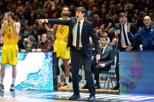 Pedro Calles (Headcoach Alba Berlin) GER, Basketball Loewen Braunschweig gegen Alba Berlin, Basketball, easyCredit BBL, Woche 26, Spielzeit 2025 26, 29.03.2026 GER, Basketball Loewen Braunschweig gegen Alba Berlin, Basketball, easyCredit BBL, Woche 26, Spielzeit 2025 26, 29.03.2026 Braunschweig Copyright: xEibner-Pressefoto DanielxREINELTx EP_DRT