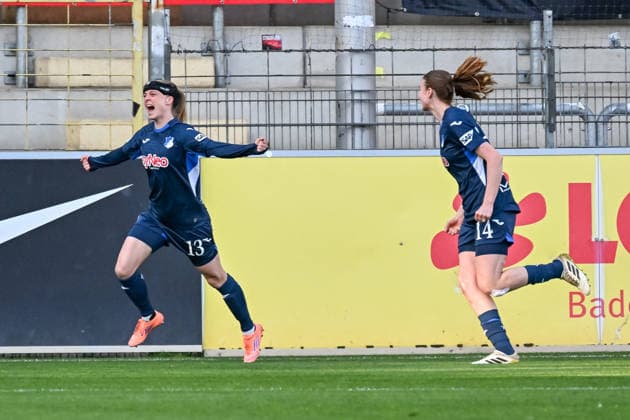 Jubel zum Tor zum 0:1 durch Wielle Douma (TSG Hoffenheim, 13) mit Lisa Doorn (TSG Hoffenheim, 14) GER, SC Freiburg - TSG Hoffenheim, Frauen-Fussball, Google Pixel Frauen-Bundesliga, 22. Spieltag, Saison 2025 2026, 29.03.2026 DFB REGULATIONS PROHIBIT ANY USE OF PHOTOGRAPHS AS IMAGE SEQUENCES AND OR QUASI-VIDEO GER, SC Freiburg - TSG Hoffenheim, Frauen-Fussball, Google Pixel Frauen-Bundesliga, 22. Spieltag, Saison 2025 2026, 29.03.2026 Freiburg Copyright: xEibner-Pressefoto ThomasxHessx EP_THS