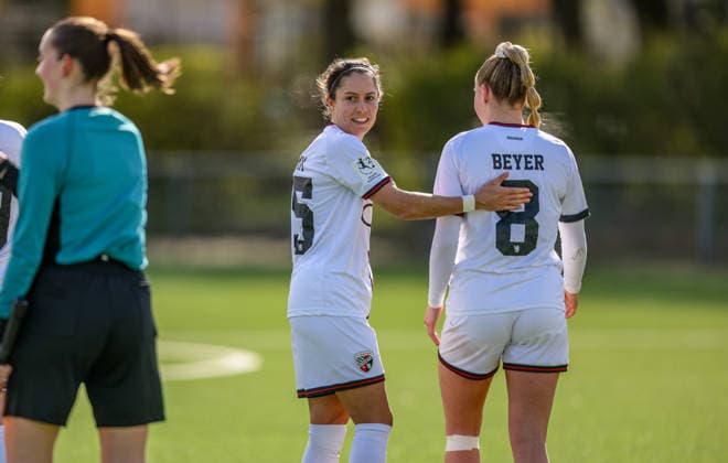 GER, Frankfurt, Eintracht Frankfurt II vs FC Ingolstadt, 2. Frauen Bundesliga, Fussball, DFB, Spielzeit 2025 2026, Stadion am Brentanobad, 21. Spieltag im Bild: FC Ingolstadt Frauen, Freude und Emotionen nach dem Sieg, Jubel, Jenny Beyer (FC Ingolstadt Frauen 8) DFB DFL REGULATIONS PROHIBIT ANY USE OF PHOTOGRAPHS AS IMAGE SEQUENCES AND OR QUASI-VIDEO, 29.03.2026 Copyright: HMBxMedia HendrikxHamelau