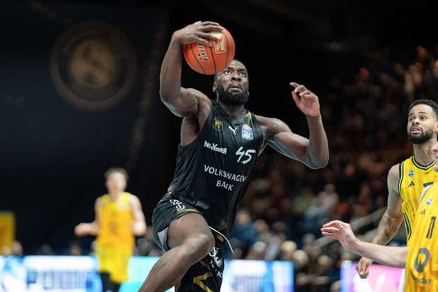 Oluwasimisola Shittu (Nr. 45 Basketball Loewen Braunschweig) GER, Basketball Loewen Braunschweig gegen Alba Berlin, Basketball, easyCredit BBL, Woche 26, Spielzeit 2025 26, 29.03.2026 GER, Basketball Loewen Braunschweig gegen Alba Berlin, Basketball, easyCredit BBL, Woche 26, Spielzeit 2025 26, 29.03.2026 Braunschweig Copyright: xEibner-Pressefoto DanielxREINELTx EP_DRT