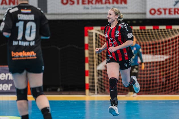 Annika Ingenpaß (TSV Bayer 04 Leverkusen, 02) strahlt nach einem Tor TSV Bayer 04 Leverkusen vs. TG Nuertingen, Handball, 2.Handball-Bundesliga, 22.Spieltag, Saison 2025 26, 29.03.2026, TSV Bayer 04 Leverkusen vs. TG Nuertingen, Handball, 2.HBL, 22.Spieltag, Saison 2025 26, 29.03.2026 Leverkusen Copyright: xEibner-Pressefoto LukasxBaldygax EP_LBA