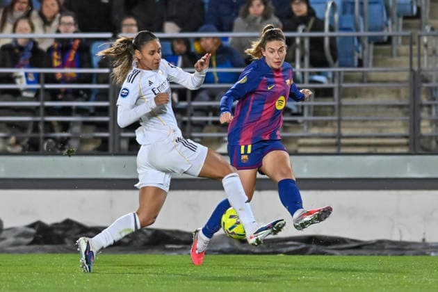 March 30, 2026, Madrid, Madrid, Spain: ALEXIA PUTELLAS SEGURA of FC Barcelona, Barca Femenino pases the ball during the Spanish Women League, Liga F, football match played between REAL MADRID 0 Vs FC BARCELONA 3 at Alfredo Di Stefano stadium on march 29, 2026, in Valdebebas, Madrid, Spain. Spanish Women League REAL MADRID 0 Vs FC BARCELONA 3 (03.29.26) - ZUMAc312 20260330_zsp_c312_057 Copyright: xOscarxManuelxSanchezx