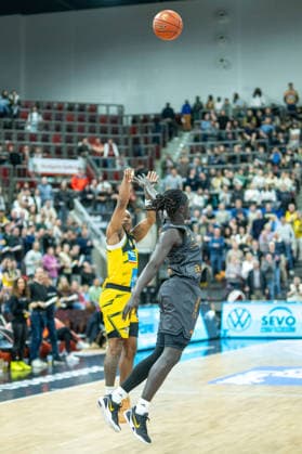 Stefan Smith (MHP RIESEN Ludwigsburg, 03), GER, MHP RIESEN Ludwigsburg vs. Niners Chemnitz, Basketball Bundesliga, easycredit BBL, 27. Spieltag, Spielzeit 2025 2026, 01.04.2026, GER, MHP RIESEN Ludwigsburg vs. Niners Chemnitz, Basketball Bundesliga, easycredit BBL, 27. Spieltag, Spielzeit 2025 2026, 01.04.2026 Ludwigsburg Copyright: xEibner-Pressefoto SaschaxWaltherx EP_EER