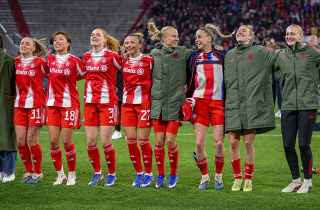 GER, München, Bayern München vs Manchester United, ManU Women s Champions League, Fussball, UEFA, Spielzeit 2025 2026, Allianz Arena, Viertelfinale, Rückspiel im Bild: Freude, Jubel, Emotionen nach dem Sieg von FC Bayern München gegen Manchester United nach 2:1 Toren, DFB DFL REGULATIONS PROHIBIT ANY USE OF PHOTOGRAPHS AS IMAGE SEQUENCES AND OR QUASI-VIDEO, 01.04.2026 Copyright: HMBxMedia HendrikxHamelau
