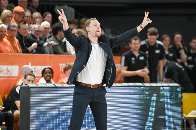 Christian Held (RASTA Vechta, Trainer) gestikuliert RASTA Vechta vs. BMA365 Baskets Bamberg, easyCredit Basketball Bundesliga, 27. Spieltag, Saison 2025 2026, 02.04.2026, RASTA Vechta vs. BMA365 Baskets Bamberg, easyCredit Basketball Bundesliga, 27. Spieltag, Saison 2025 2026, 02.04.2026 Vechta Copyright: xEibner-Pressefoto RobertxGertzenx EP_RGN