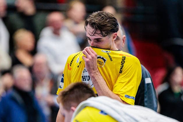 Enttaeuschung nach 28:26 Niederlage, Mikael Helmersson (HSC 2000 Coburg, 24) GER, TuS N-Luebbecke vs. HSC 2000 Coburg, Handball, 2. Bundesliga, 26. Spieltag, Spielzeit 2025 2026, 02.04.2026 GER, TuS N-Luebbecke vs. HSC 2000 Coburg, Handball, 2. Bundesliga, 26. Spieltag, Spielzeit 2025 2026, 02.04.2026 Luebbecke Copyright: xEibner-Pressefoto JanxRollingerx EP_JSK