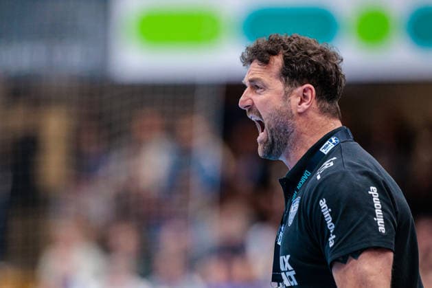 Aerger bei Florian Kehrmann (TBV Lemgo Lippe, Trainer) GER, TBV Lemgo Lippe vs. MT Melsungen, Handball, 1. Bundesliga, 27. Spieltag, Spielzeit 2025 2026, 04.04.2026 GER, TBV Lemgo Lippe vs. MT Melsungen, Handball, 1. Bundesliga, 27. Spieltag, Spielzeit 2025 2026, 04.04.2026 Lemgo Copyright: xEibner-Pressefoto JanxRollingerx EP_JSK