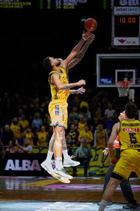 Norris Agbakoko (Alba Berlin, 17), GER, ALBA Berlin vs. EWE Baskets Oldenburg, Basketball Herren, easy Credit BBL, Saison 2025 2026, 28. Spieltag, 05.04.2026 GER, ALBA Berlin vs. EWE Baskets Oldenburg, Basketball Herren, easy Credit BBL, Saison 2025 2026, 28. Spieltag, 05.04.2026 Berlin
