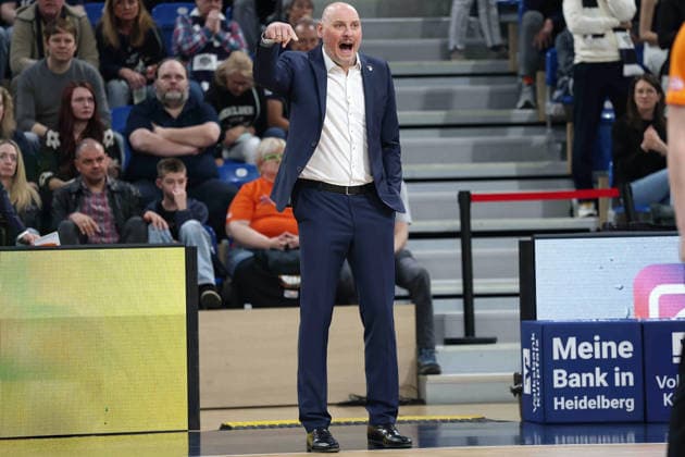 Przemyslaw Frasunkiewicz (Rostock Seawolves, Head Coach) gestikuliert. GER, MLP Academics Heidelberg vs. Rostock Seawolves, Basketball, easycredit Basketball Bundesliga, 28.Spieltag, Saison, 2025 2026, 05.04.2026 GER, MLP Academics Heidelberg vs. Rostock Seawolves, Basketball, easycredit Basketball Bundesliga, 28.Spieltag, Saison, 2025 2026, 205.04.2026 Heidelberg Copyright: xEibner-Pressefoto JoergxHirschx EP_JHH