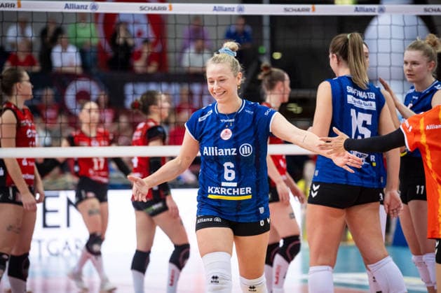 Antonia Stautz (Allianz MTV Stuttgart, 06) - Laecheln, Freude GER, Allianz MTV Stuttgart - Dresdner SC, Volleyball Bundesliga, VBL, Spielzeit 2025 2026, Playoffs Halbfinale, Spiel 1, 05.04.2026 GER, Allianz MTV Stuttgart - Dresdner SC, Volleyball Bundesliga, VBL, Spielzeit 2025 2026, Playoffs Halbfinale, Spiel 1, 05.04.2026 Stuttgart Copyright: xSandyxDinkelackerx EP_SDR