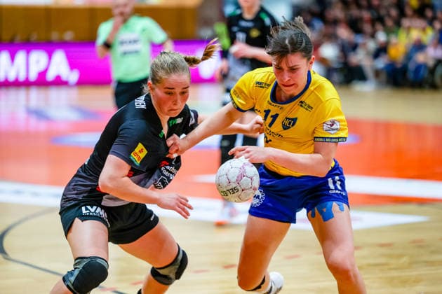 Natascha Foley (HC Roedertal, 19) Zweikampf, Duell, Kampf Alina Gaubatz (HC Leipzig, 11) am Ball, HC Leipzig vs HC Roedertal, Handball, 2. Alsco Handball Bundesliga Frauen, 05. Spieltag, Saison 2025 2026, 05.04.2026, HC Leipzig vs HC Roedertal, Handball, 2. Alsco Handball Bundesliga Frauen, 05. Spieltag, Saison 2025 2026, 05.04.2026 Leipzig Copyright: xEibner-Pressefoto LauraxRoemerx EP_LRR