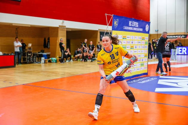 Emely Theilig (HC Leipzig, 10) feiert Auszeichnung zur Spielerin des Spiels, HC Leipzig vs HC Roedertal, Handball, 2. Alsco Handball Bundesliga Frauen, 05. Spieltag, Saison 2025 2026, 05.04.2026, HC Leipzig vs HC Roedertal, Handball, 2. Alsco Handball Bundesliga Frauen, 05. Spieltag, Saison 2025 2026, 05.04.2026 Leipzig Copyright: xEibner-Pressefoto LauraxRoemerx EP_LRR