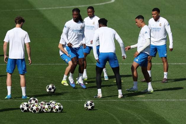 Trainingspiel mit Eduardo Camavinga 6 (CF Real Madrid), David Alaba 4 (CF Real Madrid), Aurelien Tchouameni 14 (CF Real Madrid), Trent Alexander-Arnold 12 (CF Real Madrid) und Kylian Mbappe 10 (CF Real Madrid), Training, CF Real Madrid, Fussball, Maenner, UEFA Champions League, Saison 2025 2026, Abschlusstraining vor dem Viertelfinal-Hinspiel (Quarter Finals 1st Leg) gegen den FC Bayern Muenchen, 06.04.2026 Valdebebas bei Madrid Madrid Spanien