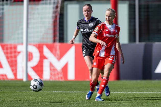 Pernille Harder (FC Bayern Muenchen Frauen, 21) verfolgt von Beke Sterner (SGS Essen, 19) GER, FC Bayern Muenchen Frauen vs. SGS Essen, Fussball, DFB-Pokal, Halbfinale, Saison 2025 2026, 06.04.2026. (DFL DFB REGULATIONS PROHIBIT ANY USE OF PHOTOGRAPHS as IMAGE SEQUENCES and or QUASI-VIDEO). GER, FC Bayern Muenchen Frauen vs. SGS Essen, Fussball, DFB-Pokal, Halbfinale, Saison 2025 2026, 06.04.2026. Muenchen Copyright: xEibner-Pressefoto HeikexFeinerx EP_HFR