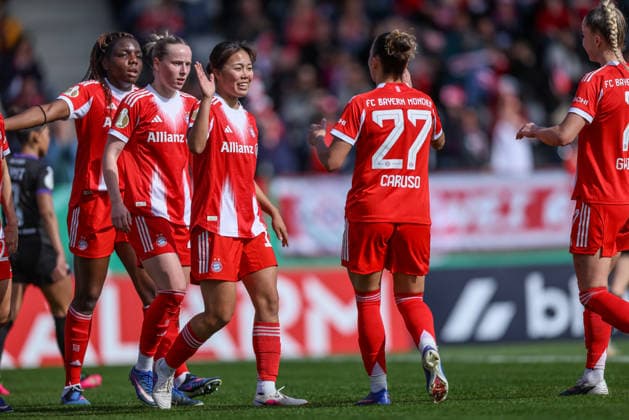 GER, München, FC Bayern München vs SGS Essen, DFB-Pokal Frauen, Fussball, DFB, Spielzeit 2025 2026, FC Bayern Campus, Halbfinale im Bild: Momoko Tanikawa (Bayern München 18), Tor, Jubel und Freude, Emotionen, 1:0 DFB DFL REGULATIONS PROHIBIT ANY USE OF PHOTOGRAPHS AS IMAGE SEQUENCES AND OR QUASI-VIDEO, 06.04.2026 Copyright: HMBxMedia HendrikxHamelau