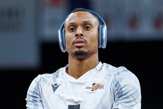 Chris Carter (Science City Jena, 05), Einzelbild, Einzelfoto, Portrait, Portraet, Aufwaermen, warm up, vor Spielbeginn, BMA365 Bamberg Baskets vs. Science City Jena, Basketball, easyCredit BBL, 28. Spieltag, 06.04.2026 BMA365 Bamberg Baskets vs. Science City Jena, Basketball, easyCredit BBL, 28. Spieltag, 06.04.2026 Bamberg Copyright: xEibner-Pressefoto G.xSantemizx EP_EER