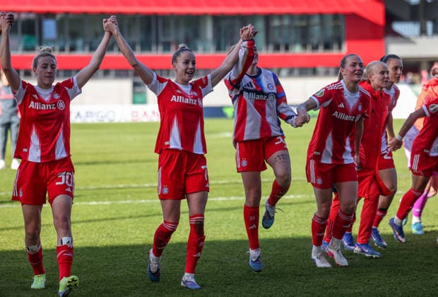 GER, München, FC Bayern München vs SGS Essen, DFB-Pokal Frauen, Fussball, DFB, Spielzeit 2025 2026, FC Bayern Campus, Halbfinale im Bild: Freude und Emotionen nach dem Sieg, Bayern München Frauen sind im DFB Pokal Finale, Giulia Gwinn (Bayern München Frauen 7) DFB DFL REGULATIONS PROHIBIT ANY USE OF PHOTOGRAPHS AS IMAGE SEQUENCES AND OR QUASI-VIDEO, 06.04.2026 Copyright: HMBxMedia HendrikxHamelau