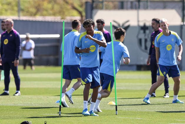 April 7, 2026, Sant Joan Despi, Barcelona, SPAIN: Lamine Yamal during the training day of FC Barcelona, Barca ahead UEFA Champions League 2025 26, Quarter-finals First Leg, football match against Atletico de Madrid at Ciutat Esportiva Joan Gamper on April 07, 2026 in Sant Joan Despi, Barcelona, Spain. FC Barcelona Training And press conference, PK, Pressekonferenz - Uefa Champions League 2025 26 Quarter-Finals First Leg - ZUMAa181 20260407_zaa_a181_008 Copyright: xJavierxBorregox