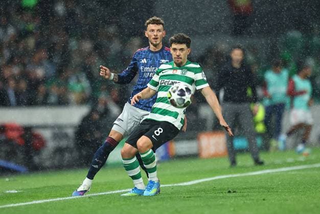 Ben White of Arsenal and Pedro Goncalves of Sporting Sporting v Arsenal, UEFA Champions League, Quarter Final, First Leg, Football, Estadio Jose Alvalade, Lisbon, Portugal - 07 Apr 2026Lisbon Estádio José Alvalade Portugal EDITORIAL USE ONLY No use with unauthorised audio, video, data, fixture lists, club league logos or live services. Online in-match use limited to 120 images, no video emulation. No use in betting, games or single club league player publications. Copyright: xMichaelxZemanek Shutterstockx 16811860bp