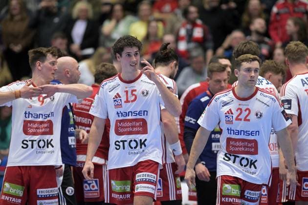 Martin Bisgaard (Fredericia HK 9), Mads Kjeldgaard Andersen (Fredericia HK 15), Adam Ljungquist (Fredericia HK 22) enttaeuscht, frustriert, Emotion , GER, MT Melsungen - Fredericia HK (DEN), Handball, EHF European League Maenner, Play-Offs, Saison 2025 2026, 07.04.2026, GER, MT Melsungen - Fredericia HK, Handball, EHF Maenner, Play-Off, Saison 2025 2026, 07.04.2026 Kassel Copyright: xEibner-Pressefotox xRolandxSippelx EP_RSL