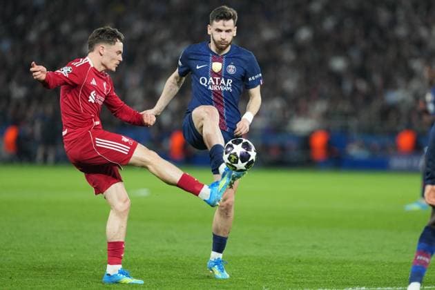 Khvicha Kvaratskhelia of PSG and Florian Wirtz of Liverpool Paris Saint-Germain v Liverpool, UEFA Champions League, Quarter Final, First Leg, Football, Parc des Princes, Paris, France - 08 Apr 2026Paris Parc des Princes France EDITORIAL USE ONLY No use with unauthorised audio, video, data, fixture lists, club league logos or live services. Online in-match use limited to 120 images, no video emulation. No use in betting, games or single club league player publications. Copyright: xDavexWinter Shutterstockx 16811861bn
