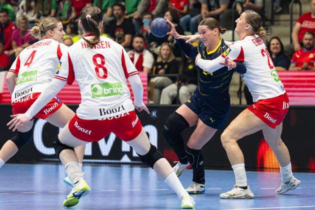 Czech Republic vs Denmark, EHF Euro Cup, Women 2026, Group 2 (B) match in Prague, Czech Republic, April 9, 2026. From left Helene Kindberg Hansen, Anne Mette Hansen, both of Denmark, Czech Eliska Desortova, Stine Eiberg Jorgensen of Denmark. (CTKxPhoto MichalxKamaryt) CTKPhotoP2026040907756 CTKPhotoP2026040907756
