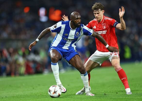 Ryan Yates of Nottingham Forest and Seko Fofana of FC Porto Porto v Nottingham Forest, UEFA Europa League, Quarter Final, First Leg, Football, Estadio do Dragao, Porto, Portugal - 09 Apr 2026Porto Estádio do Dragão Portugal EDITORIAL USE ONLY No use with unauthorised audio, video, data, fixture lists, club league logos or live services. Online in-match use limited to 120 images, no video emulation. No use in betting, games or single club league player publications. Copyright: xMichaelxZemanek Shutterstockx 16811864m