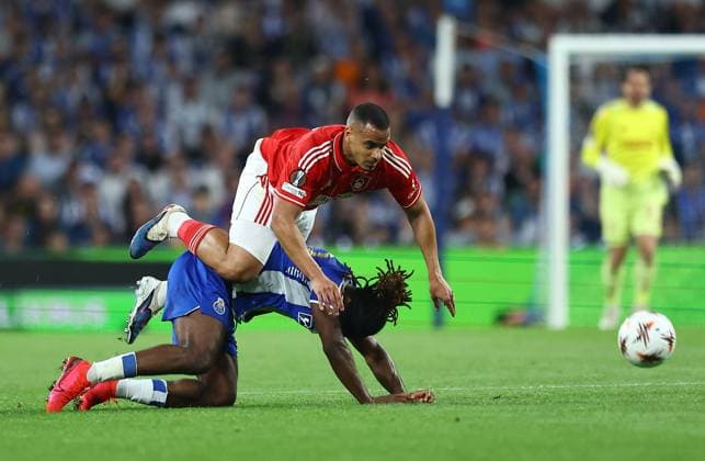 Murillo of Nottingham Forest and Terem Moffi of FC Porto Porto v Nottingham Forest, UEFA Europa League, Quarter Final, First Leg, Football, Estadio do Dragao, Porto, Portugal - 09 Apr 2026Porto Estádio do Dragão Portugal EDITORIAL USE ONLY No use with unauthorised audio, video, data, fixture lists, club league logos or live services. Online in-match use limited to 120 images, no video emulation. No use in betting, games or single club league player publications. Copyright: xMichaelxZemanek Shutterstockx 16811864t