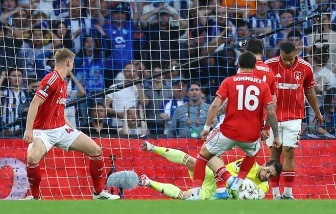 Stefan Ortega of Nottingham Forest saves Porto v Nottingham Forest, UEFA Europa League, Quarter Final, First Leg, Football, Estadio do Dragao, Porto, Portugal - 09 Apr 2026Porto Estádio do Dragão Portugal EDITORIAL USE ONLY No use with unauthorised audio, video, data, fixture lists, club league logos or live services. Online in-match use limited to 120 images, no video emulation. No use in betting, games or single club league player publications. Copyright: xMichaelxZemanek Shutterstockx 16811864v