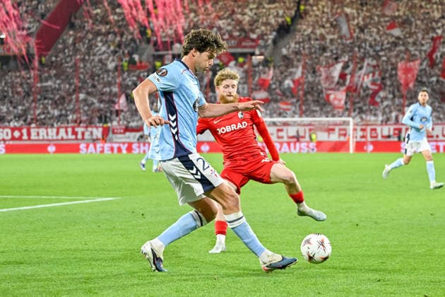 Marcos Alonso (Celta Vigo, 20), Niklas Beste (SC Freiburg, 19) GER, SC Freiburg - Celta Vigo, Fussball, Europa League, Viertelfinale, Saison 2025 2026, 09.04.2026 GER, SC Freiburg - Celta Vigo, Fussball, Europa League, Viertelfinale, Saison 2025 2026, 09.04.2026 Freiburg Copyright: xEibner-Pressefoto ThomasxHessx EP_THS