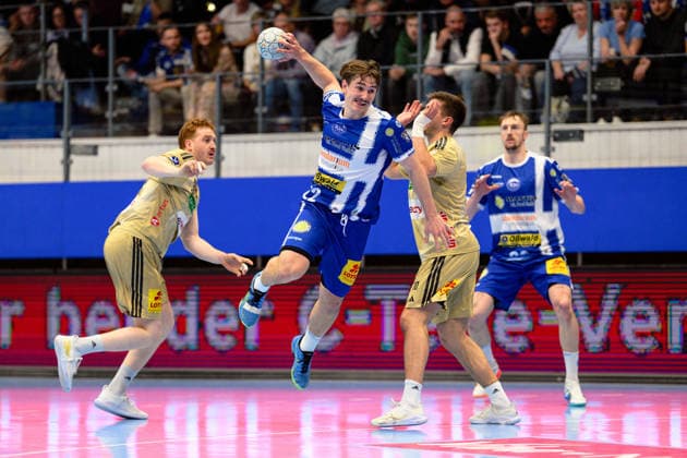 Felix Aellen (ThSV Eisenach, 22), Lukas Stutzke (TSV Hannover-Burgdorf, 39), Renars Uscins (TSV Hannover-Burgdorf, 10) GER, ThSV Eisenach gegen TSV Hannover-Burgdorf, 1. Daikin Handballbundesliga, Handball, 28.Spieltag, Saison 2025 2026, 19.00 Uhr, 10.04.2026 GER, ThSV Eisenach gegen TSV Hannover-Burgdorf, 1. Daikin Handballbundesliga, Handball, 28.Spieltag, Saison 2025 2026, 19.00 Uhr, 10.04.2026 Eisenach Copyright: xEibner-Pressefoto MartinxHerbstx EP_MHT