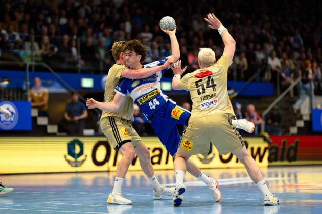 Stephan Seitz (ThSV Eisenach, 44), Marian Michalczik (TSV Hannover-Burgdorf, 22), Justus Fischer (TSV Hannover-Burgdorf, 54) GER, ThSV Eisenach gegen TSV Hannover-Burgdorf, 1. Daikin Handballbundesliga, Handball, 28.Spieltag, Saison 2025 2026, 19.00 Uhr, 10.04.2026 GER, ThSV Eisenach gegen TSV Hannover-Burgdorf, 1. Daikin Handballbundesliga, Handball, 28.Spieltag, Saison 2025 2026, 19.00 Uhr, 10.04.2026 Eisenach Copyright: xEibner-Pressefoto MartinxHerbstx EP_MHT